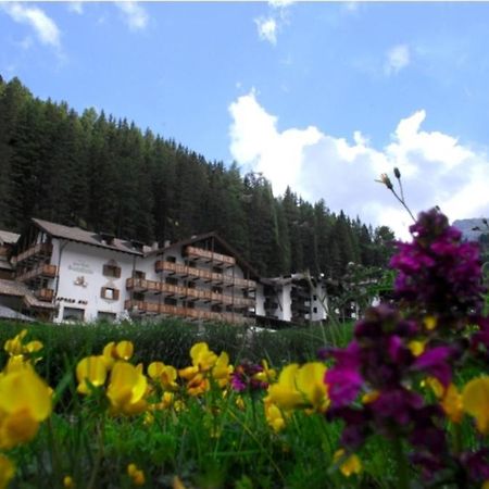 Hotel Scoiattolo Tesero Exterior photo