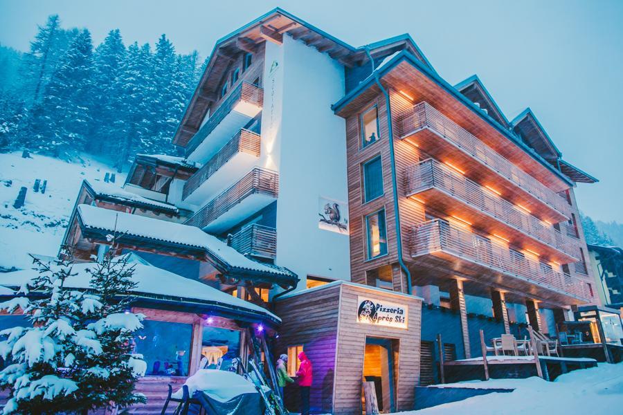 Hotel Scoiattolo Tesero Exterior photo