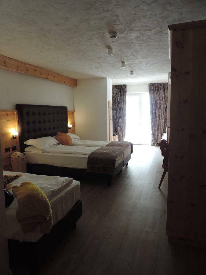 Hotel Scoiattolo Tesero Exterior photo